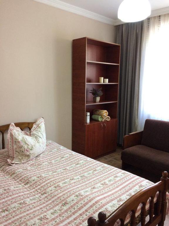Marinas Guesthouse Кобулети Екстериор снимка