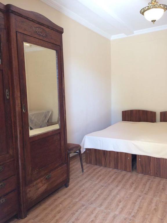 Marinas Guesthouse Кобулети Екстериор снимка
