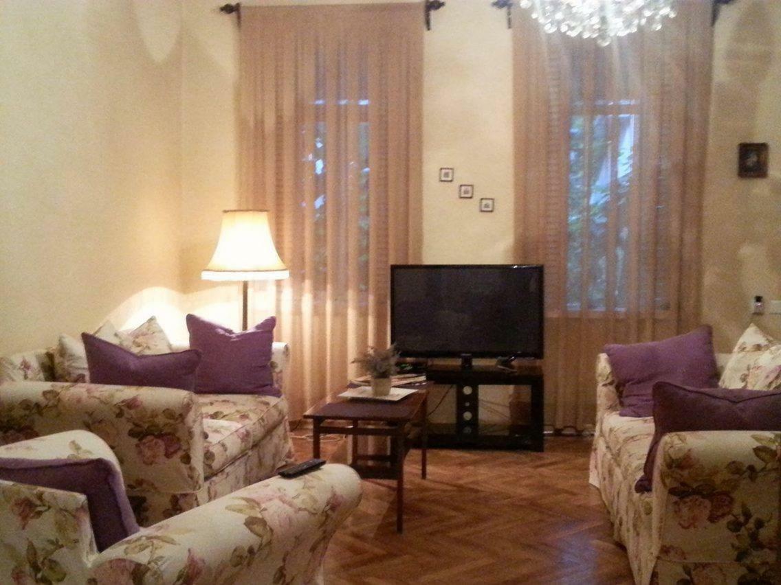 Marinas Guesthouse Кобулети Екстериор снимка
