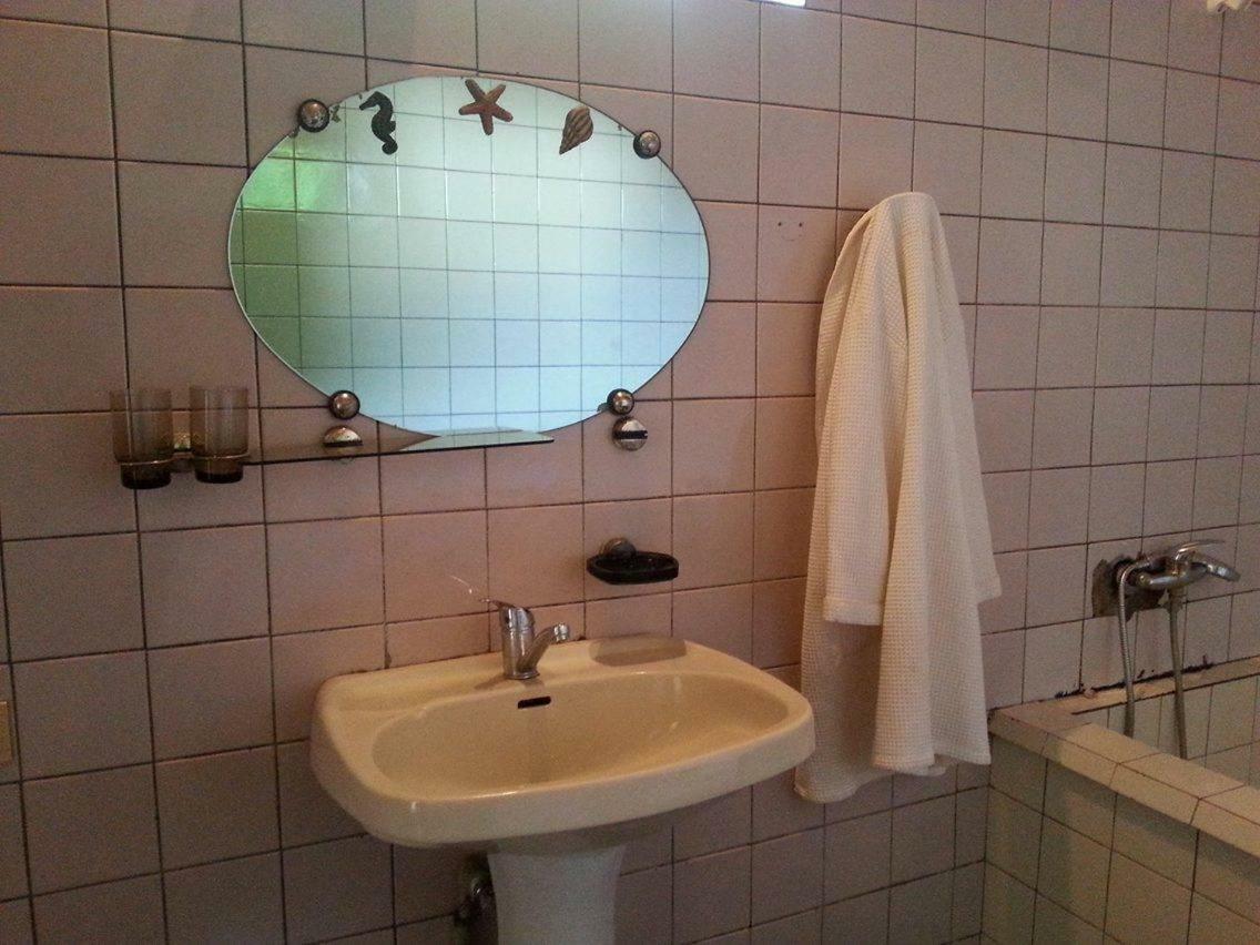 Marinas Guesthouse Кобулети Екстериор снимка