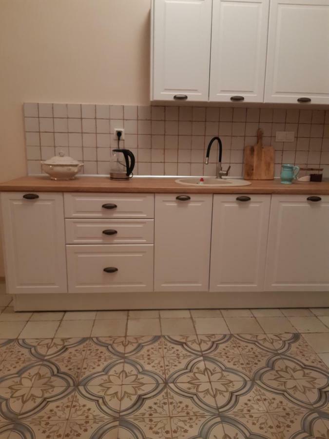 Marinas Guesthouse Кобулети Стая снимка